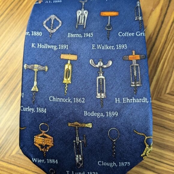 VINTAGE MUSEUM ARTIFACTS silk tie navy corkscrew collection - Picture 3 of 9